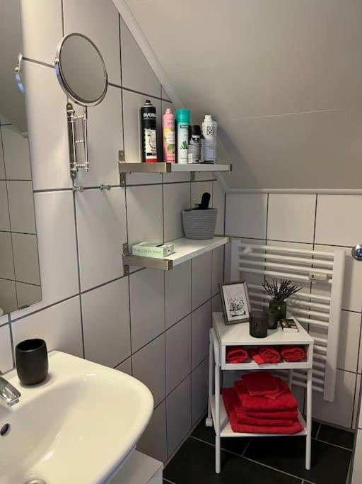 Gemuetliche Wohnung Mitten In エセンス エクステリア 写真