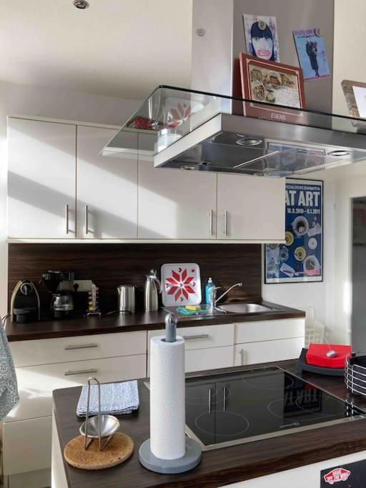 Gemuetliche Wohnung Mitten In エセンス エクステリア 写真